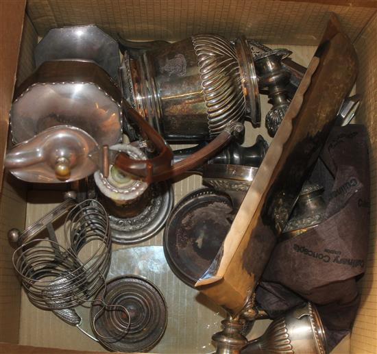 Assorted silver and plated wares